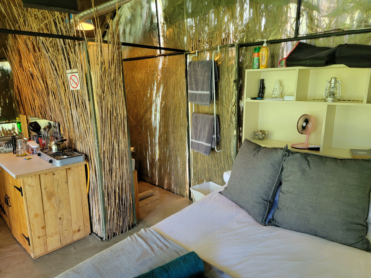 African Darter Hut - Wilger Rus